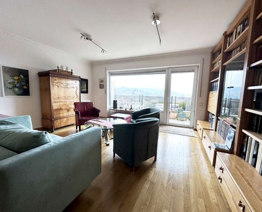 EG Wohnbereich zum Rhein mit Balkon