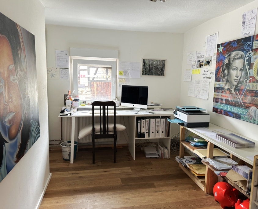 Büro im OG.
