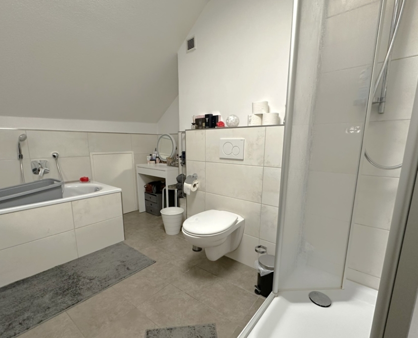Badezimmer DG