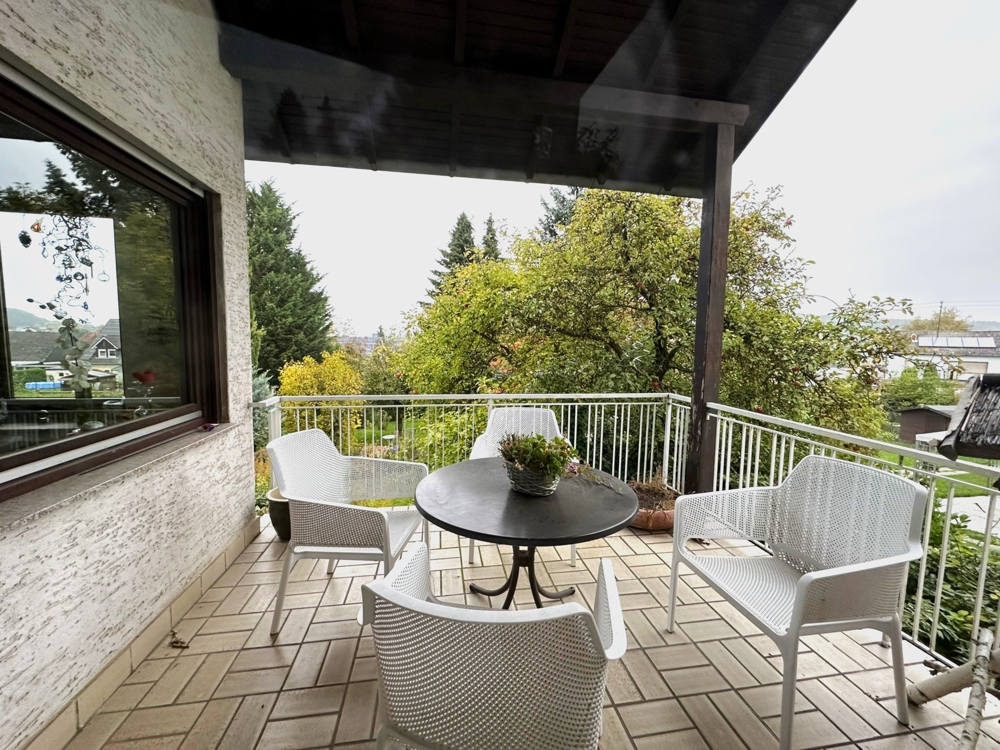 Terrasse vor dem Wohnzimmer